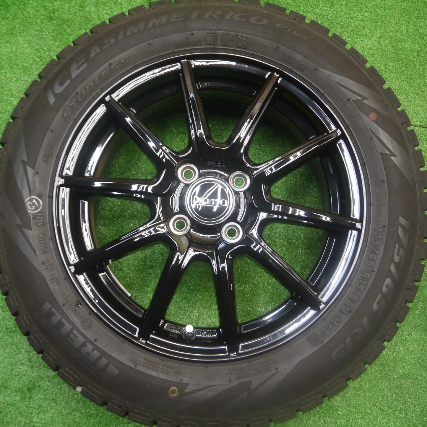 *送料無料* バリ溝！21年！キレイ！9.5分★スタッドレス 175/65R15 ピレリ アイスアシンメトリコ プラス DILETTO ディレット 15インチ PCD100/4H★4082706Hス