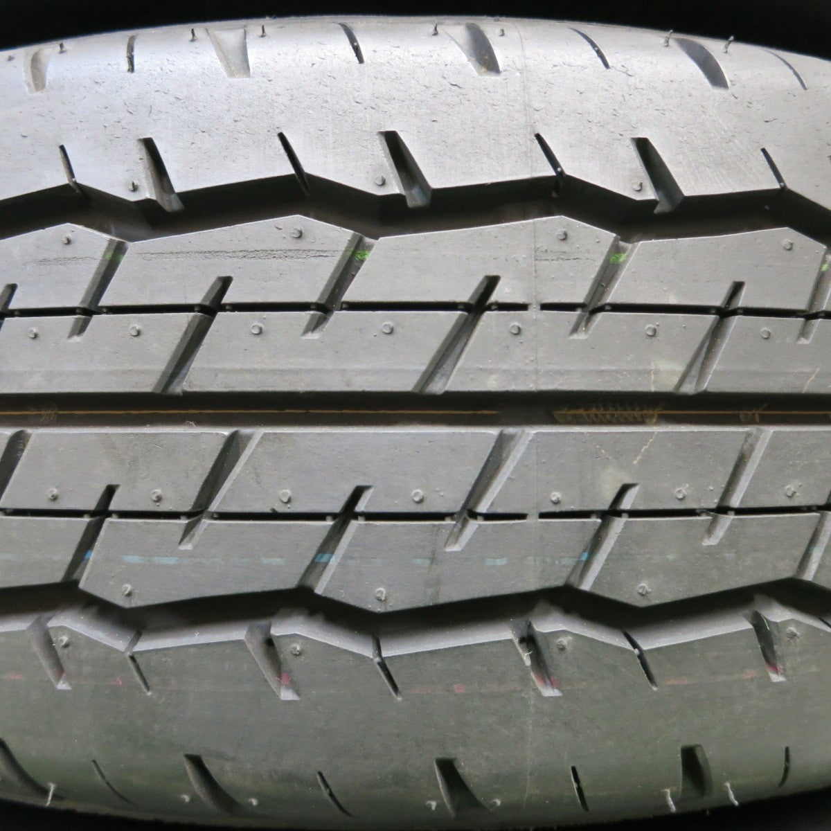 *送料無料* 新車外し！21年★トヨタ 200系 ハイエース 純正 スチール 195/80R15 107/105N ダンロップ SP175N 15インチ PCD139.7/6H★4041604イノ