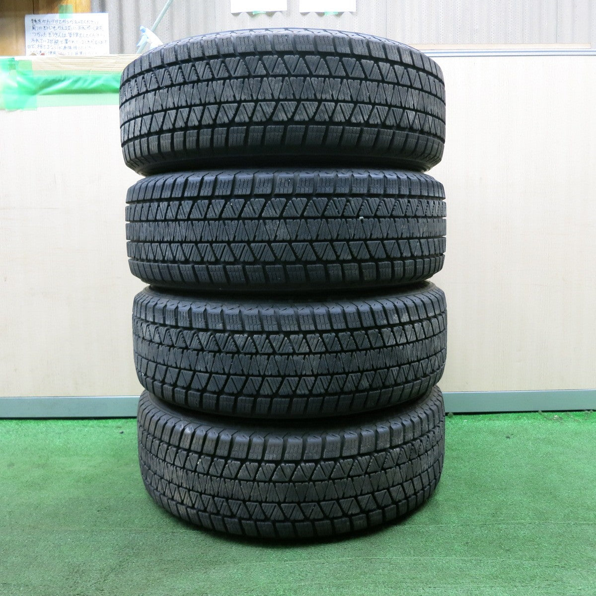 *送料無料* キレイ！21年★スタッドレス 225/60R18 ブリヂストン ブリザック DM-V3 ESTROSA エステローザ 18インチ PCD114.3/5H★4051002NJス