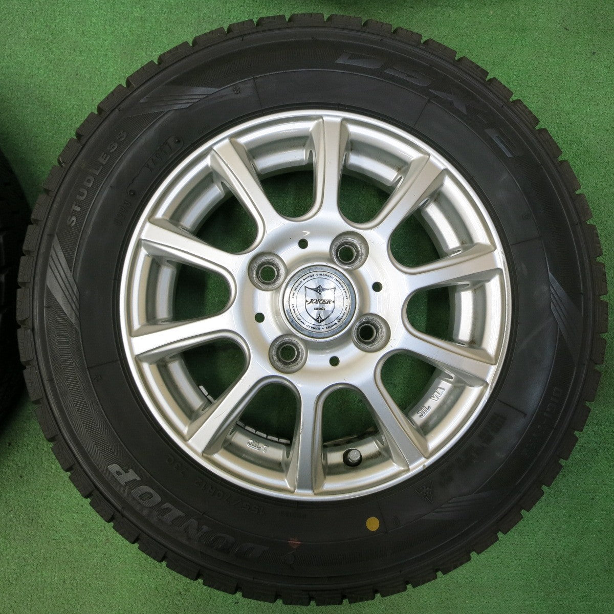 *送料無料* バリ溝！ほぼ10分★スタッドレス 155/70R12 ダンロップ DSX-2 JOKER ジョーカー 12インチ PCD100/4H★4050214イス