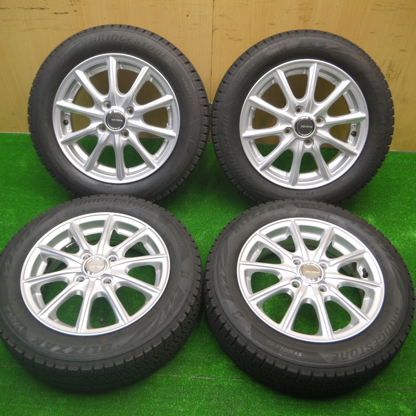 *送料無料* バリ溝！22年！ほぼ10分★スタッドレス 155/65R14 ブリヂストン ブリザック VRX2 ECO FORME エコフォルム 14インチ PCD100/4H★4080501Hス