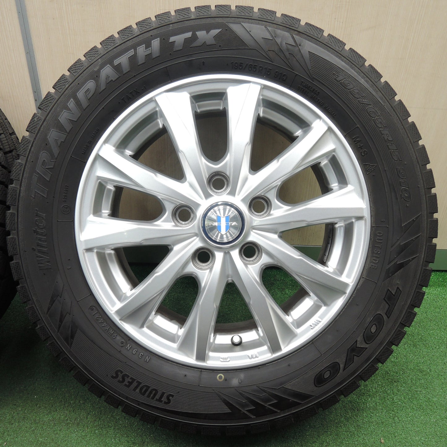 *送料無料* バリ溝！21年！キレイ！9.5分★スタッドレス 195/65R15 トーヨー ウインター トランパス TX NEXTA ネクスタ 15インチ PCD114.3/5H★4031301TNス