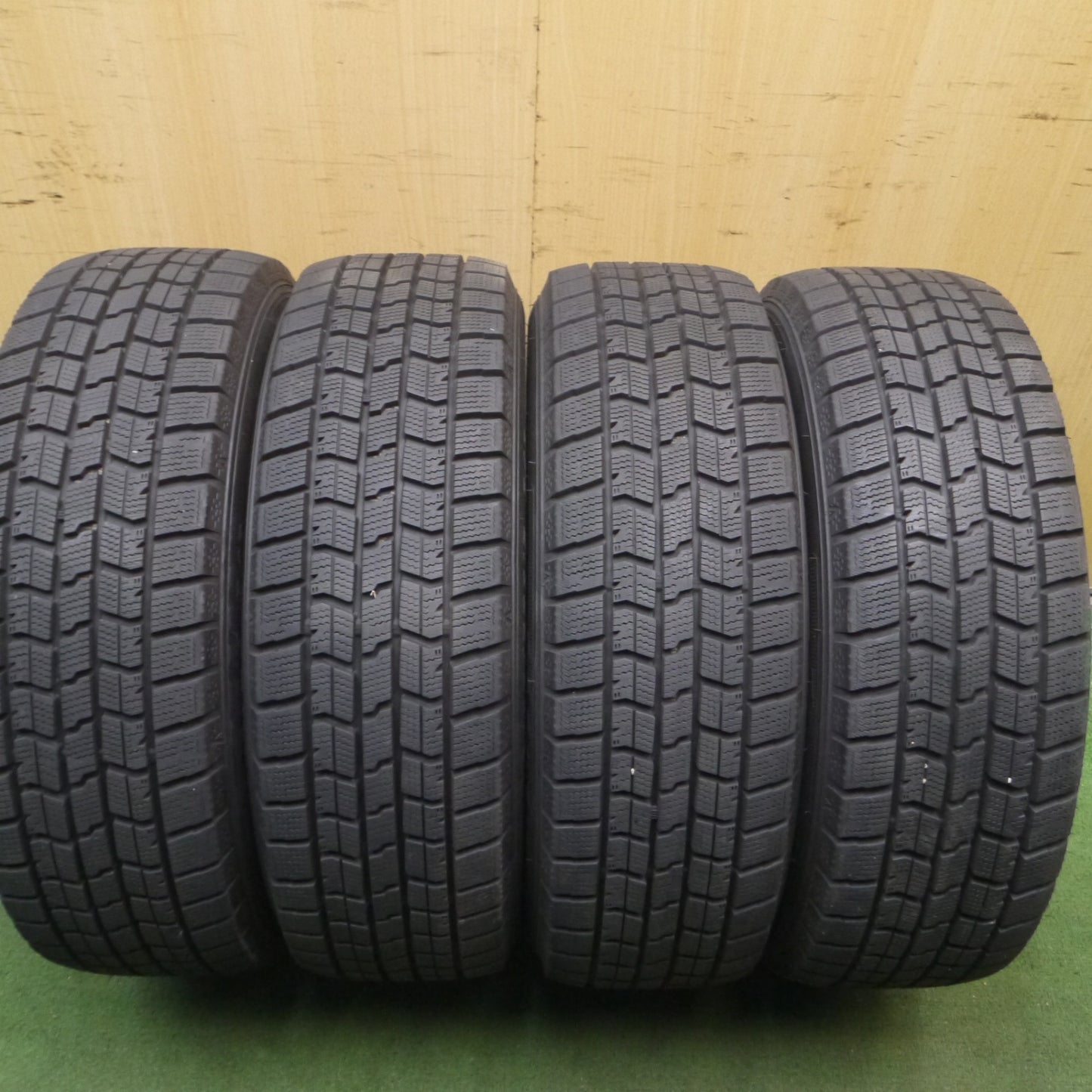 *送料無料* バリ溝！22年！キレイ！9.5分以上★スタッドレス 185/60R15 グッドイヤー アイスナビ7 SCHNEIDER MiD シュナイダー マルカ PCD100/4H★4070905Hス