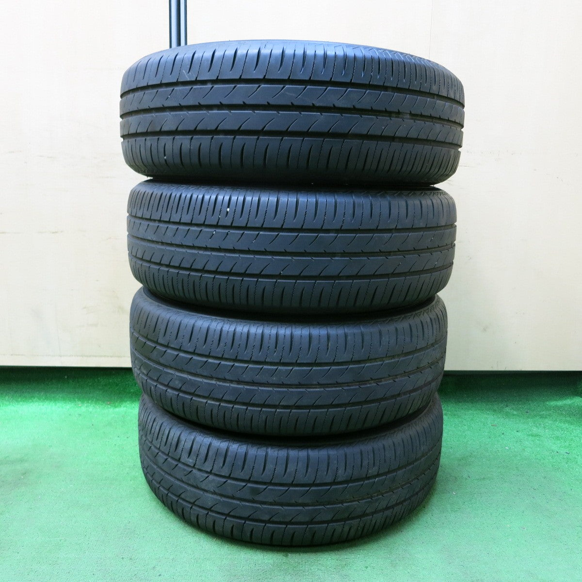 [送料無料] バリ溝！21年！8.5分★195/65R15 トーヨー ナノエナジー3 プラス SUW DW552 15インチ PCD114.3/5H★4100206SYノ