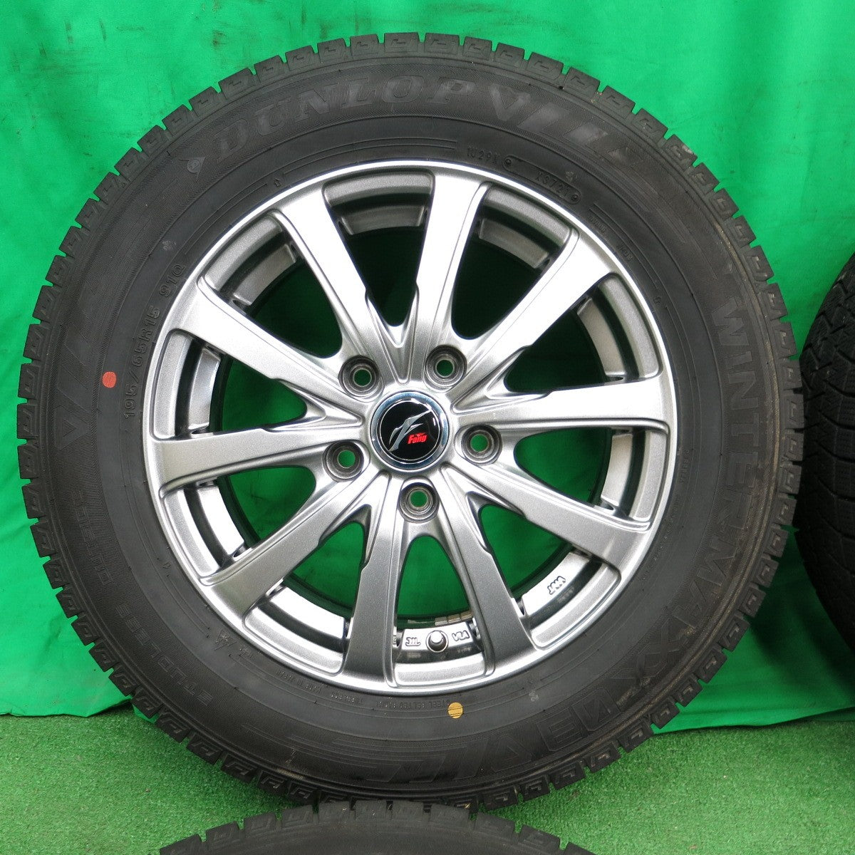 *送料無料* バリ溝！21年！綺麗！9.5分★スタッドレス 195/65R15 ダンロップ ウインターマックス03 Fang ファング 15インチ PCD114.3/5H★4042702ナス