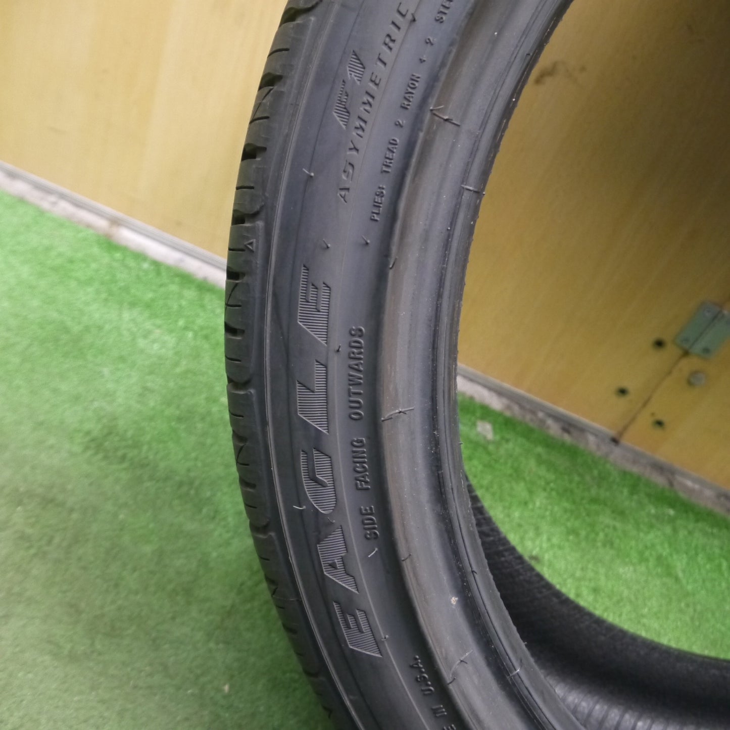 *送料無料* バリ溝！9.5分★245/40R20 グッドイヤー イーグル F1 タイヤ 20インチ Y51 フーガ ジャガー XJ 等★4021411Hノタ