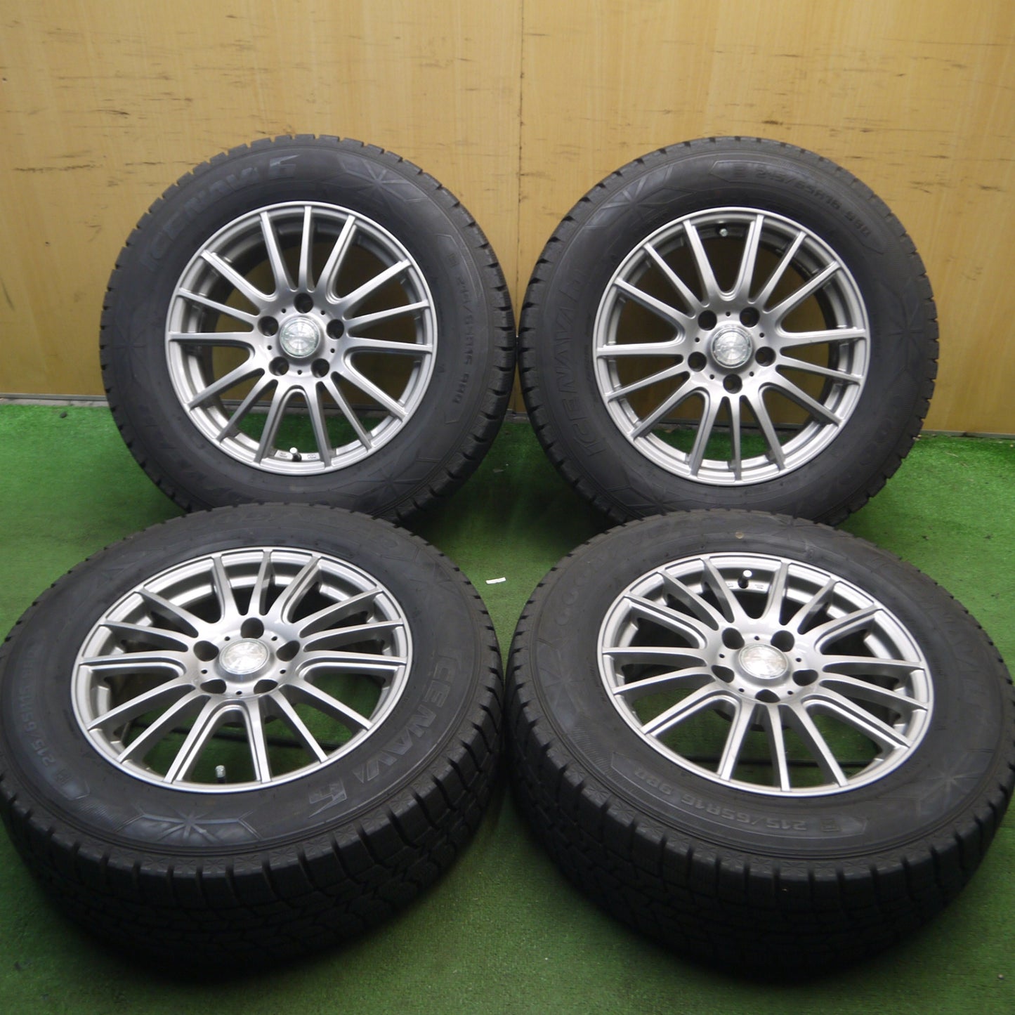 *送料無料* バリ溝！キレイ！9.5分★スタッドレス 215/65R16 グッドイヤー アイスナビ6 ravrion selzer ラブリオン 16インチ PCD114.3/5H★4040211Hス