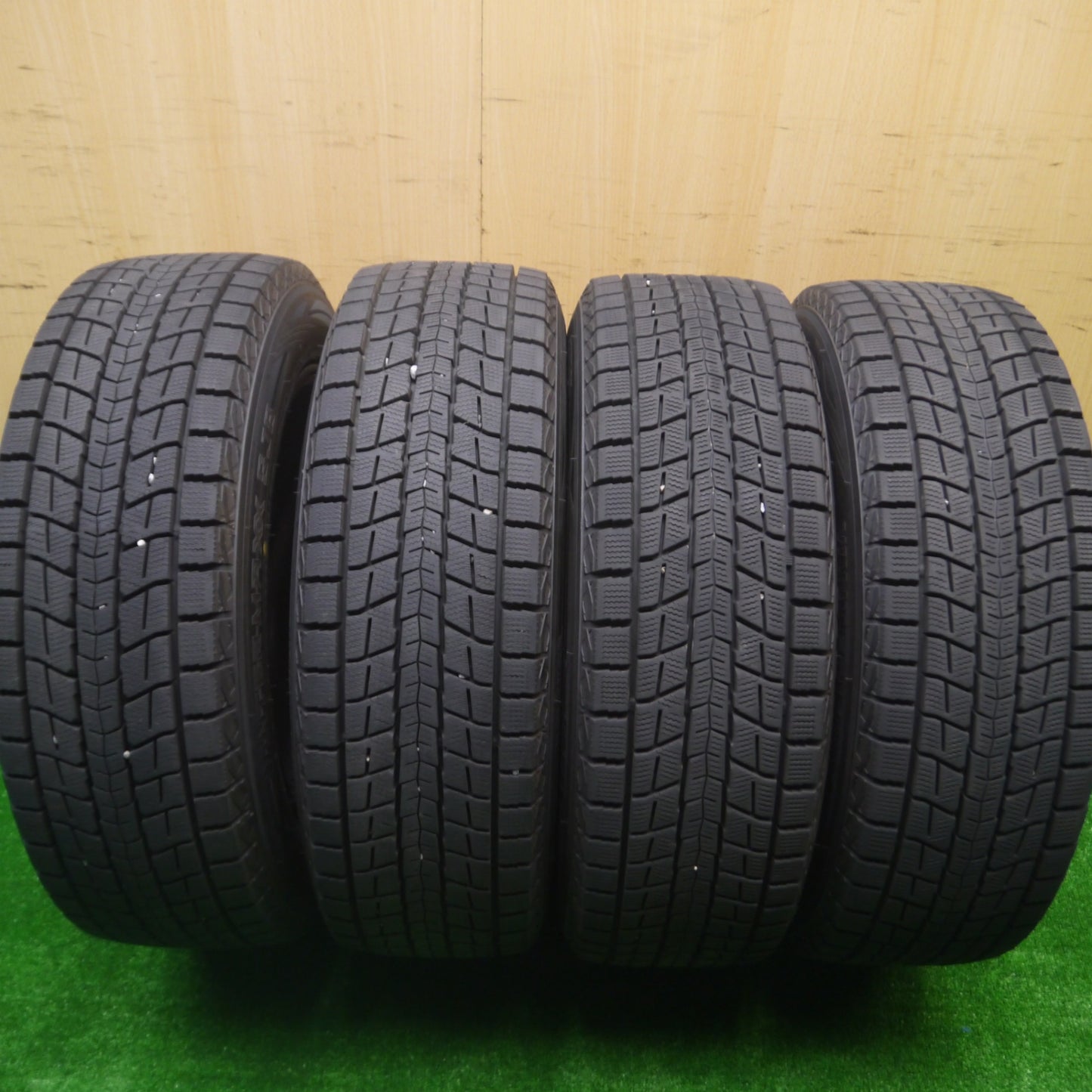 *送料無料* バリ溝！23年！キレイ！9.5分以上★ルノー アルカナ 等 215/60R17 スタッドレス ダンロップ ウインターマックス SJ8 smartline スマートライン PCD114.3/5H★4080505Hス