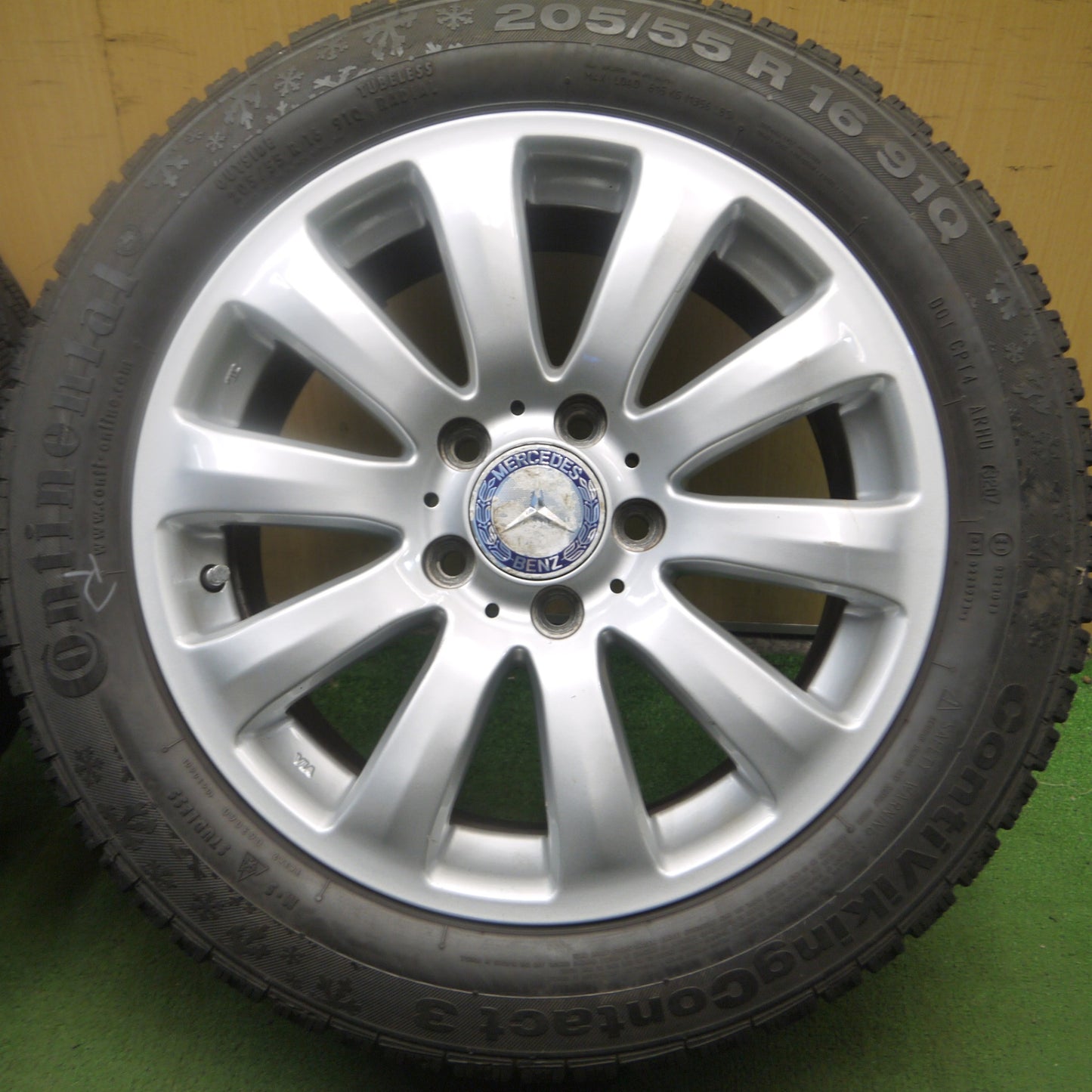 *送料無料* バリ溝！8.5分★ベンツ 等 EuroForsch スタッドレス 205/55R16 コンチネンタル コンチバイキング コンタクト3 ユーロフォルシュ PCD112/5H★4052411Hス