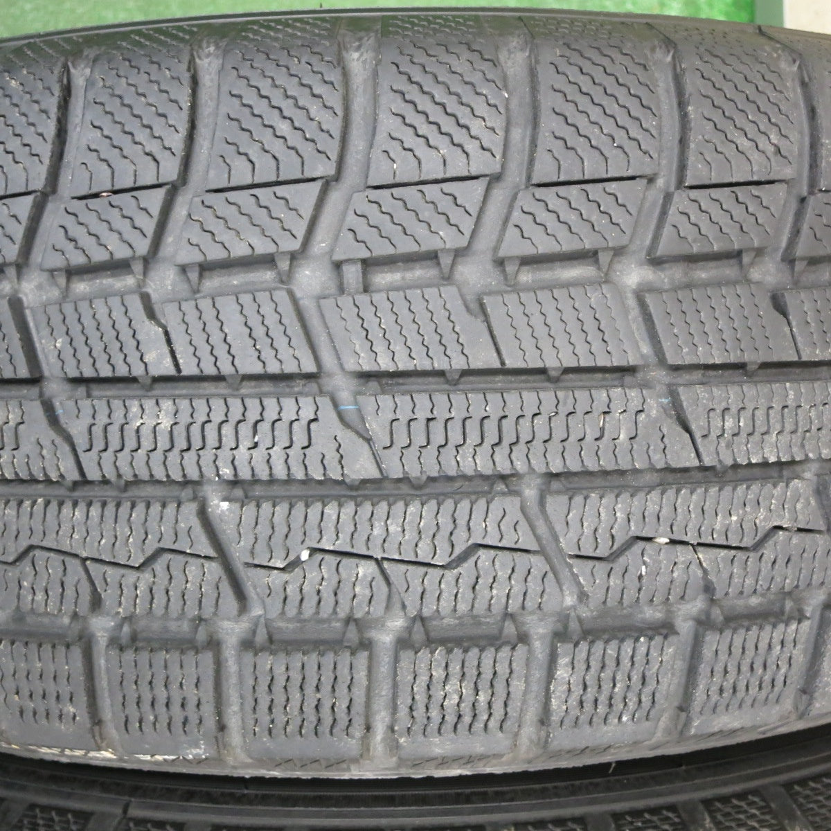 *送料無料* バリ溝！20年！キレイ！9.5分★スタッドレス 215/65R16 トーヨー ウインタートランパス TX SCHNEIDER ATECH シュナイダー PCD114.3/5H★4040911TNス