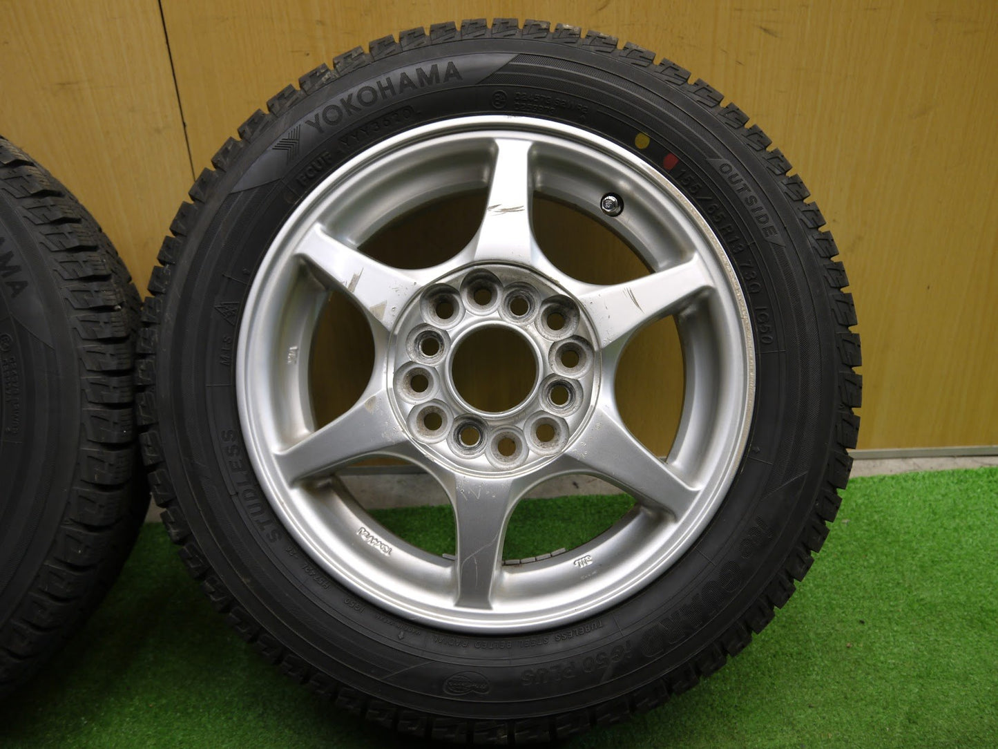 [送料無料] バリ溝！20年！ほぼ10分★スタッドレス 155/65R13 ヨコハマ アイスガード iG50 プラス 社外 アルミ 13インチ PCD 100.110.114.3★2030705クス