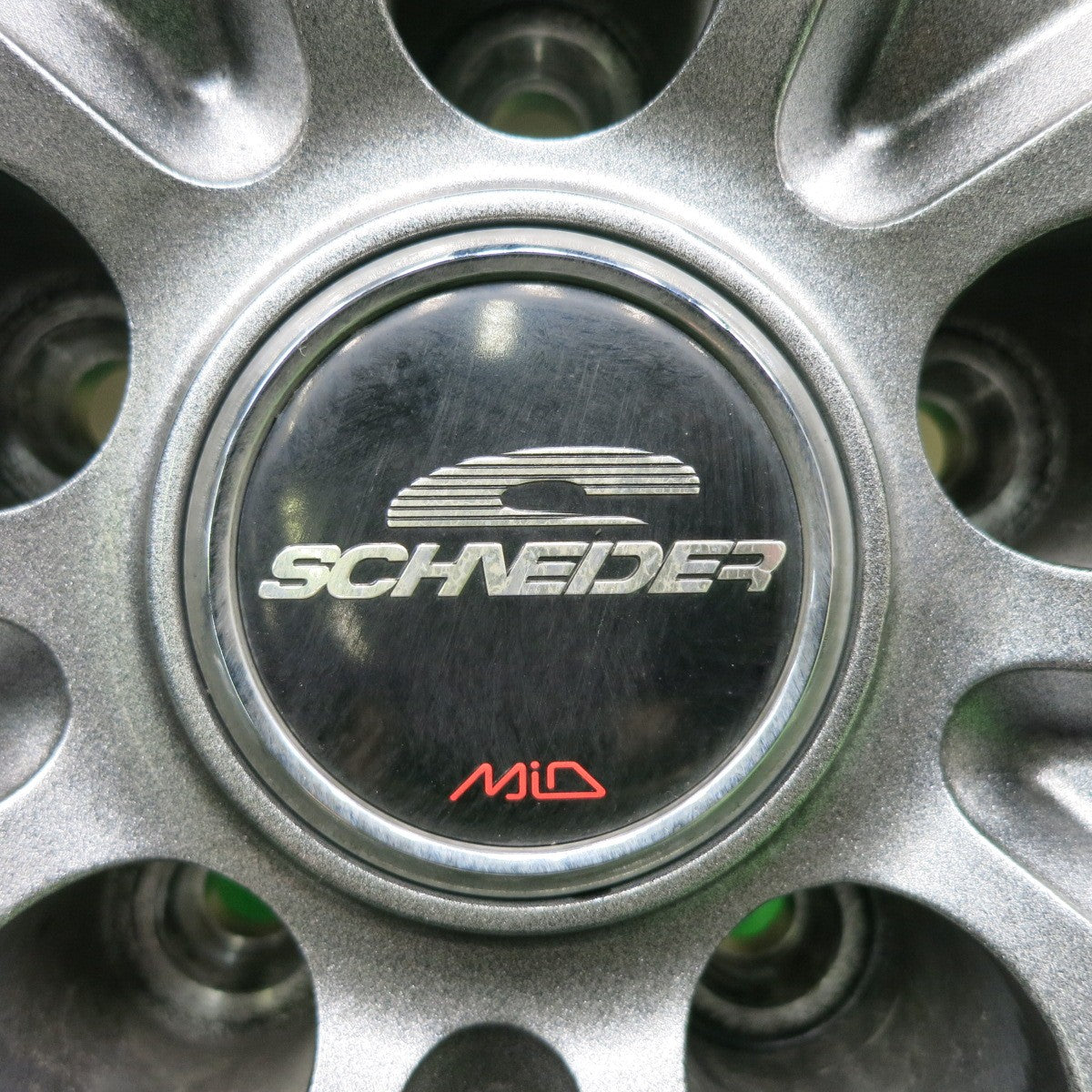 [送料無料] バリ溝！22年！キレイ！ほぼ10分★スタッドレス 215/65R16 グッドイヤー アイスナビ7 SCHNEIDER MiD シュナイダー 16インチ PCD114.3/5H★4100203HAス