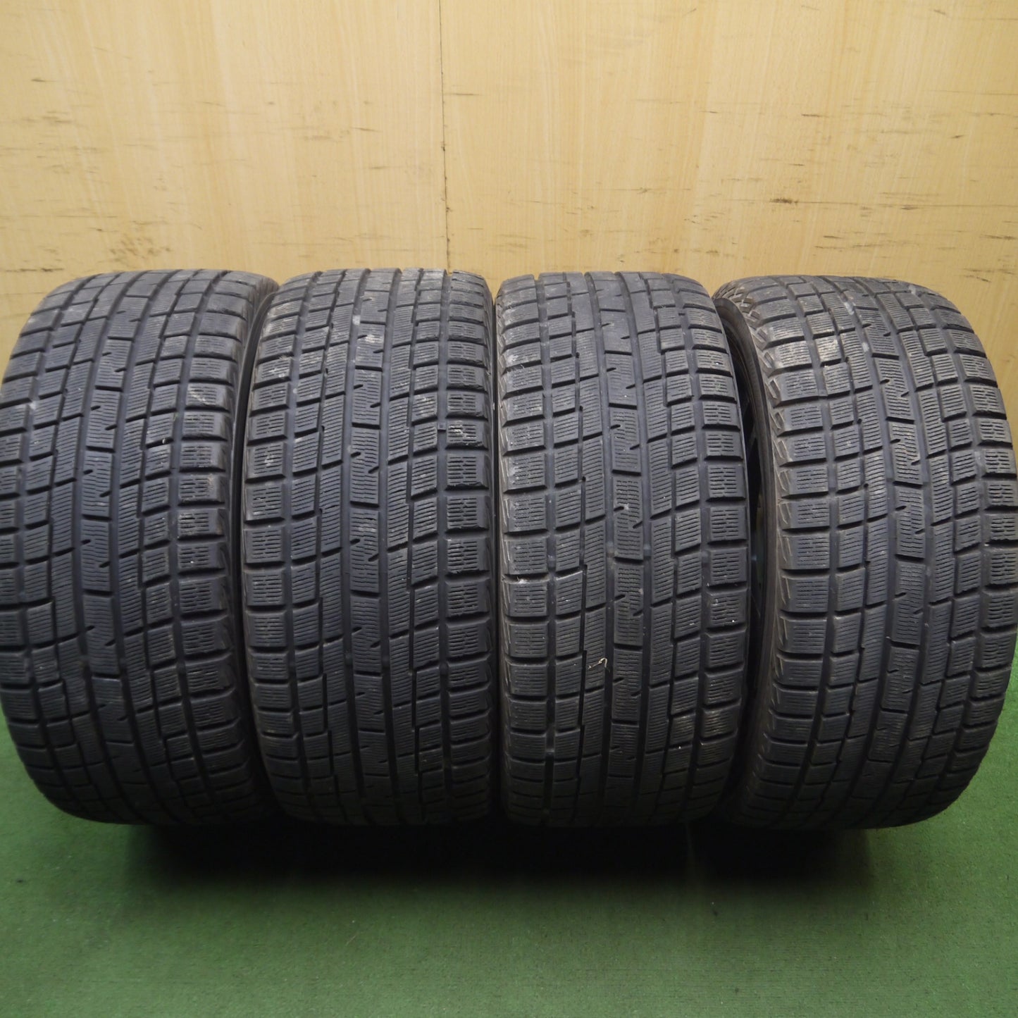 *送料無料* バリ溝！9分★ベンツ 等 WSP Italy 245/45R17 スタッドレス ヨコハマ アイスガード iG30 17インチ PCD112/5H★4061901Hス