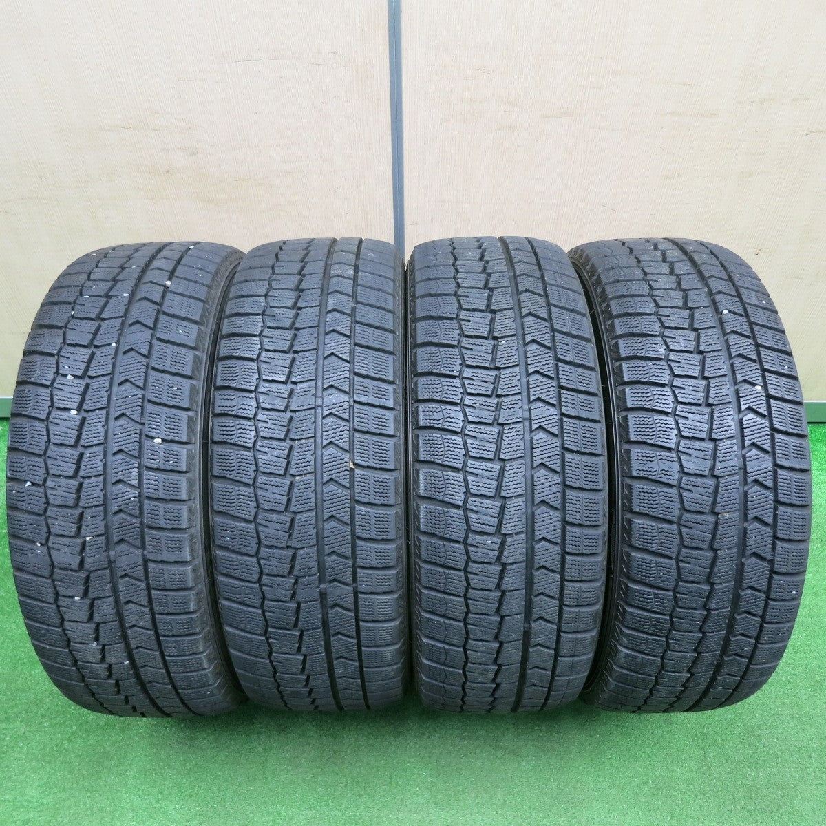 [送料無料] バリ溝！キレイ！9.5分★ベンツ 等 EUROTECH 225/45R17 スタッドレス ダンロップ ウインターマックス WM02 ユーロテック 17インチ PCD112/5H★4122010TNス