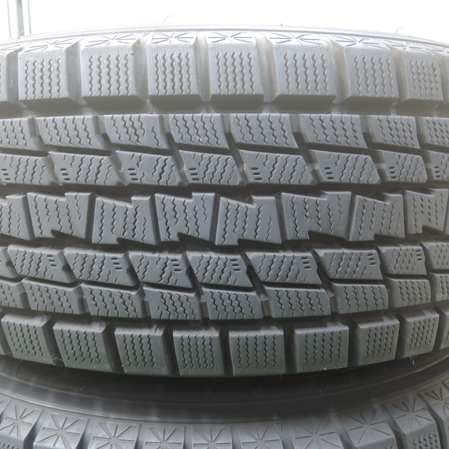 *送料無料* バリ溝！キレイ！9.5分以上★スタッドレス 225/65R17 グッドイヤー アイスナビ SUV D.O.S. GaviaL DOS 17インチ PCD114.3/5H★4032001SYス