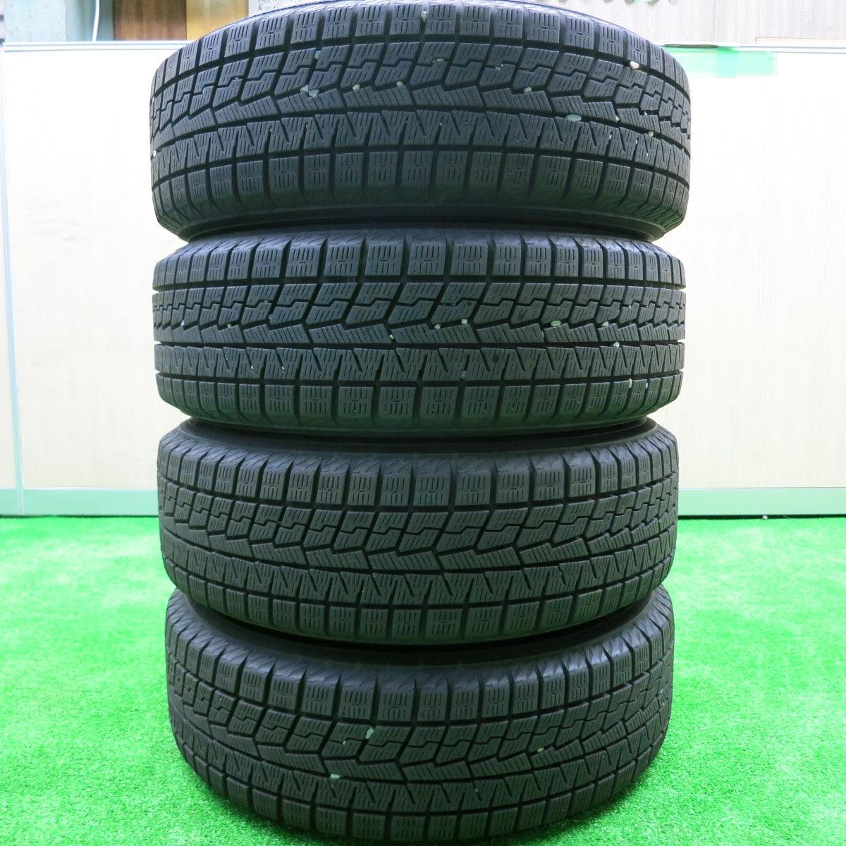 *送料無料* バリ溝！21年！9.5分★スタッドレス 175/65R14 ヨコハマ アイスガード iG70 GMach 14インチ PCD100/4H★4072703HAス