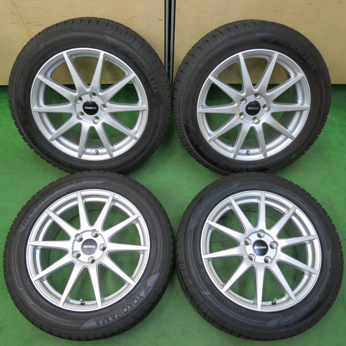 [送料無料] バリ溝！キレイ！9分★プジョー 等 BIASSO 215/55R17 スタッドレス ヨコハマ アイスガード iG50 プラス ビアッソ 17インチ PCD108/5H★4120311イス