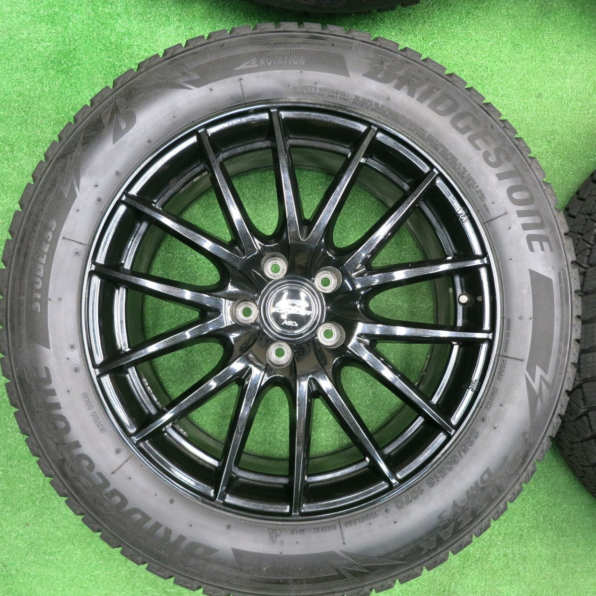 [送料無料] バリ溝！22年！キレイ！9分★スタッドレス 235/60R18 ブリヂストン ブリザック DM-V3 SCHNEIDER MiD シュナイダー 18インチ PCD114.3/5H★4112507TNス