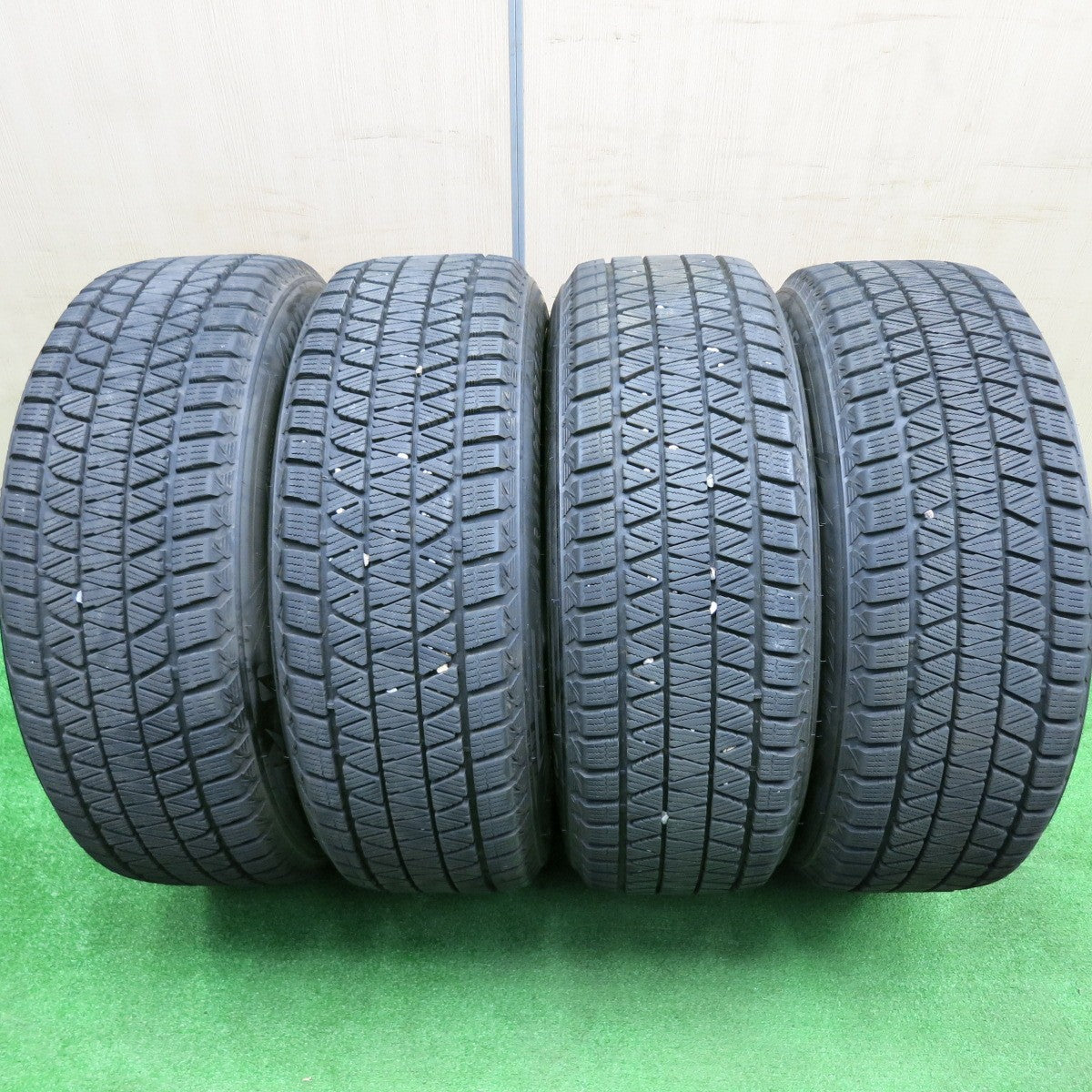 [送料無料] バリ溝！22年！キレイ！9分★スタッドレス 235/60R18 ブリヂストン ブリザック DM-V3 SCHNEIDER MiD シュナイダー 18インチ PCD114.3/5H★4112507TNス