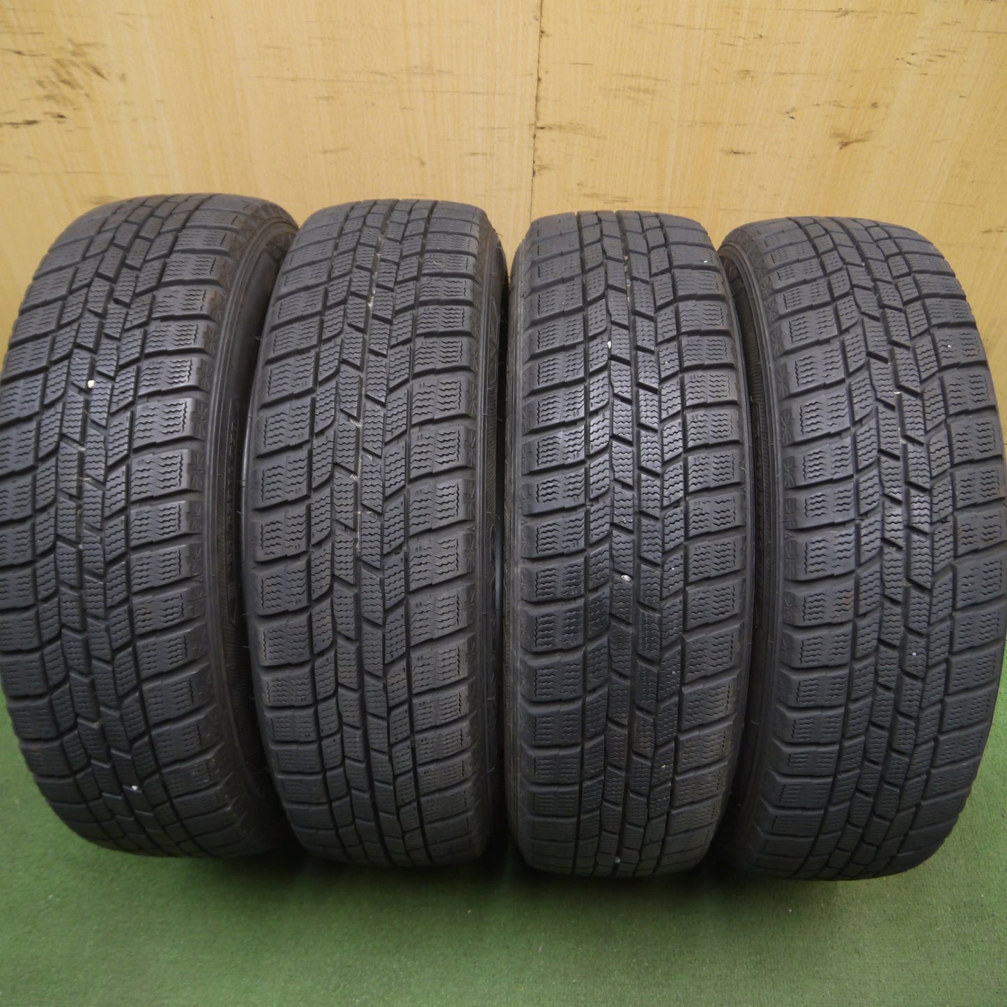 *送料無料* バリ溝！キレイ！8.5分★スタッドレス 165/65R14 グッドイヤー アイスナビ6 ravrion selzer ラブリオン 14インチ PCD100/4H★4051508Hス