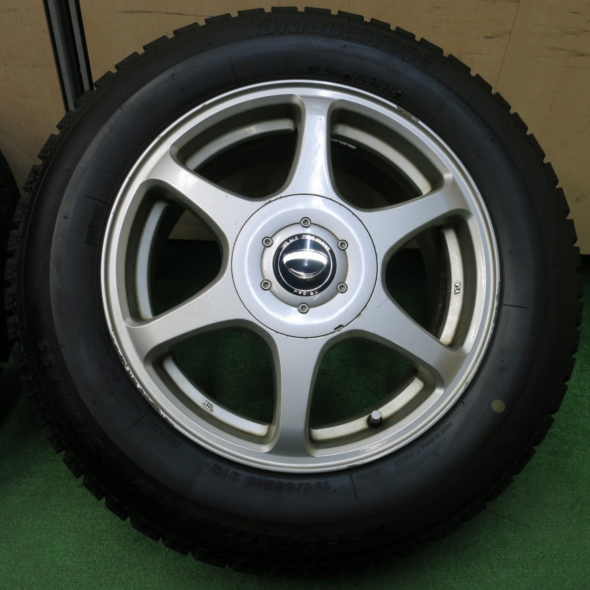 *送料無料* バリ溝！20年！9.5分★スタッドレス 195/65R15 ブリヂストン アイスパートナー2 NEO EUROPEAN PRD・SX PCD100 114.3/5H マルチ★4040206イス