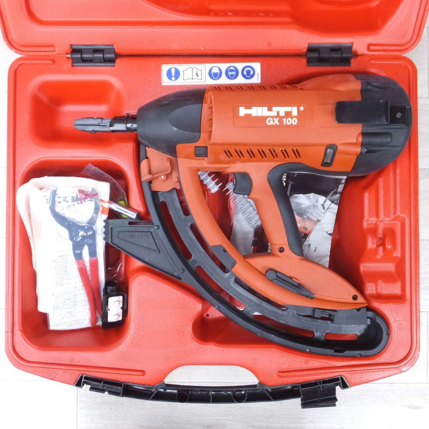 [送料無料] 付属品付き◆ヒルティ HILTI ガス式 鋲打機 ガス ネイラ GX100 釘打機 ガス銃 マガジン ケース ガス抜き ピン 等 現状品◆