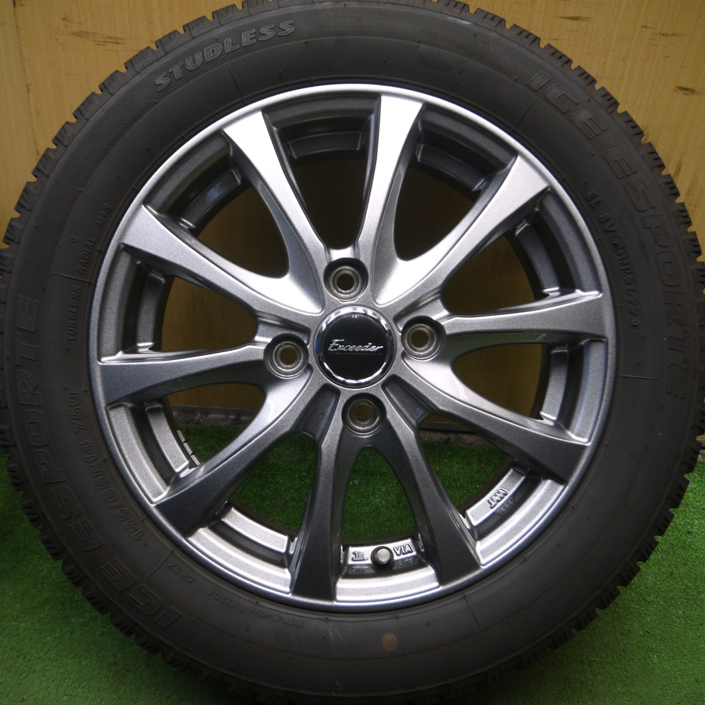 *送料無料* バリ溝！22年！キレイ！9分★スタッドレス 155/65R14 アイスエスポルテ Exceeder エクシーダー 14インチ PCD100/4H★4060704Hス