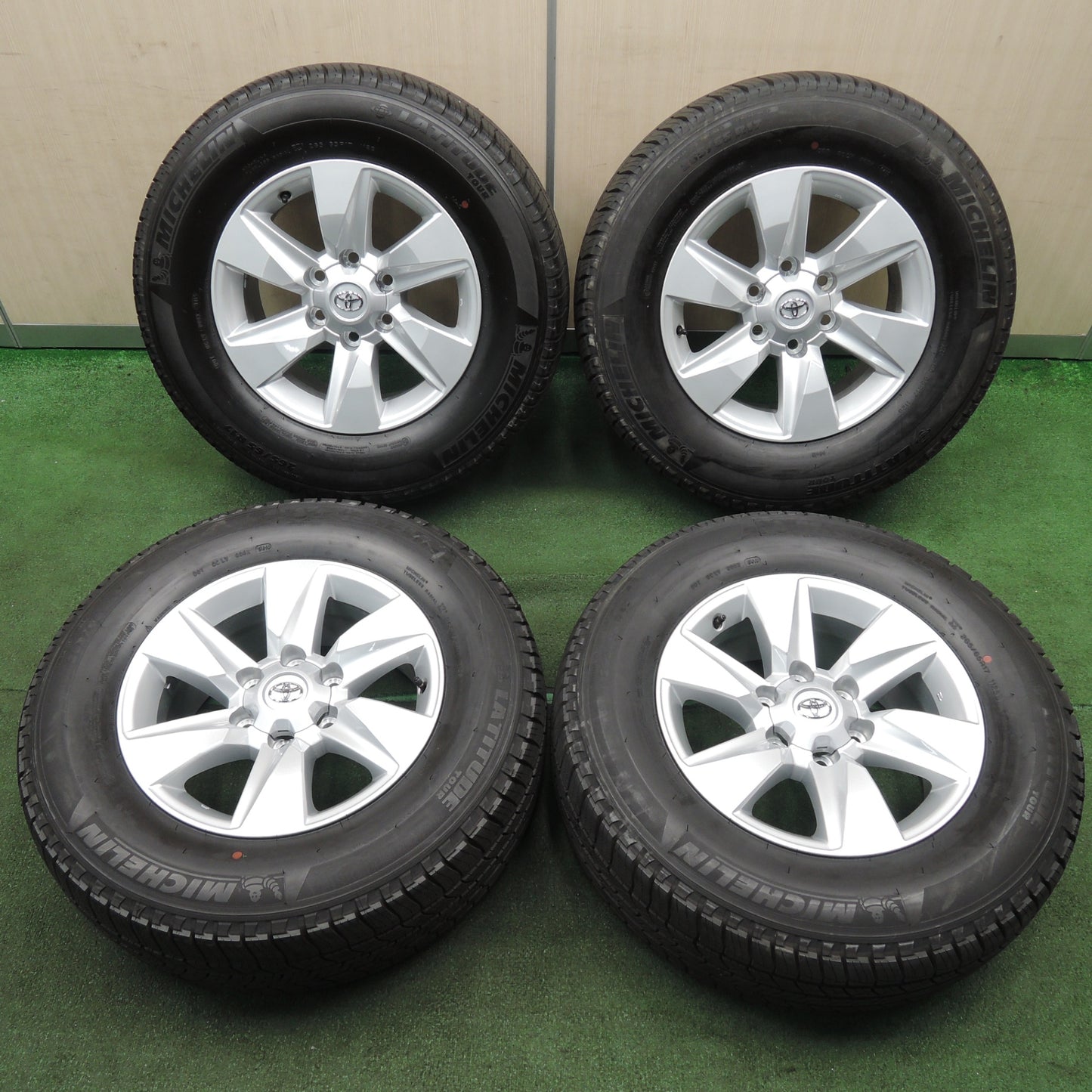 *送料無料* 新車外し★トヨタ 150系 ランクル プラド 純正 265/65R17 ミシュラン LATITUDE TOUR 17インチ PCD139.7/6H★4031306TNノ