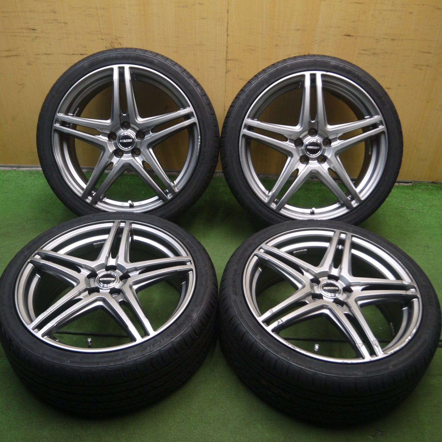 *送料無料* バリ溝！20年！9分★プリウス 86 BRZ 等 WAREN 215/40R18 グリンランダー ENRI U08 ヴァーレン 18インチ PCD100/5H★4052702Hノ