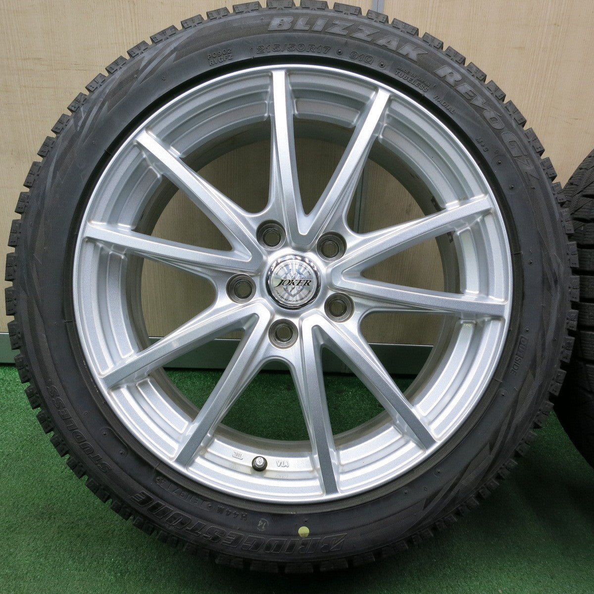 *送料無料* バリ溝！キレイ！9.5分★スタッドレス 215/50R17 ブリヂストン ブリザック REVO GZ JOKER ジョーカー 17インチ PCD114.3/5H★4050305NJス