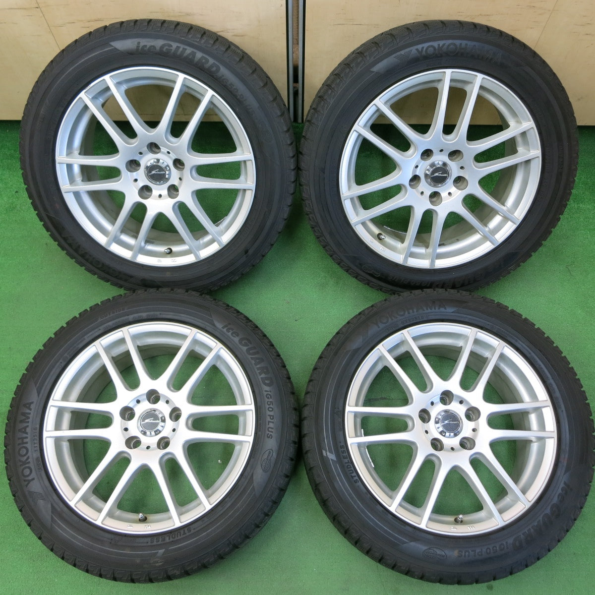 *送料無料* バリ溝！9分★スタッドレス 215/55R17 ヨコハマ アイスガード iG50 プラス SCHNEIDER シュナイダー 17インチ PCD114.3/5H★4050303イス