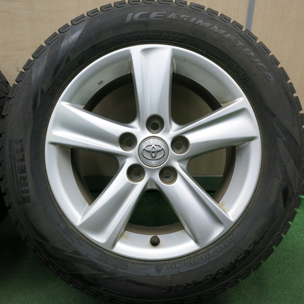 *送料無料* バリ溝！9.5分★トヨタ GRX130 マークX 純正 215/60R16 スタッドレス ピレリ アイスアシンメトリコ 16インチ PCD114.3/5H★4051510HAス