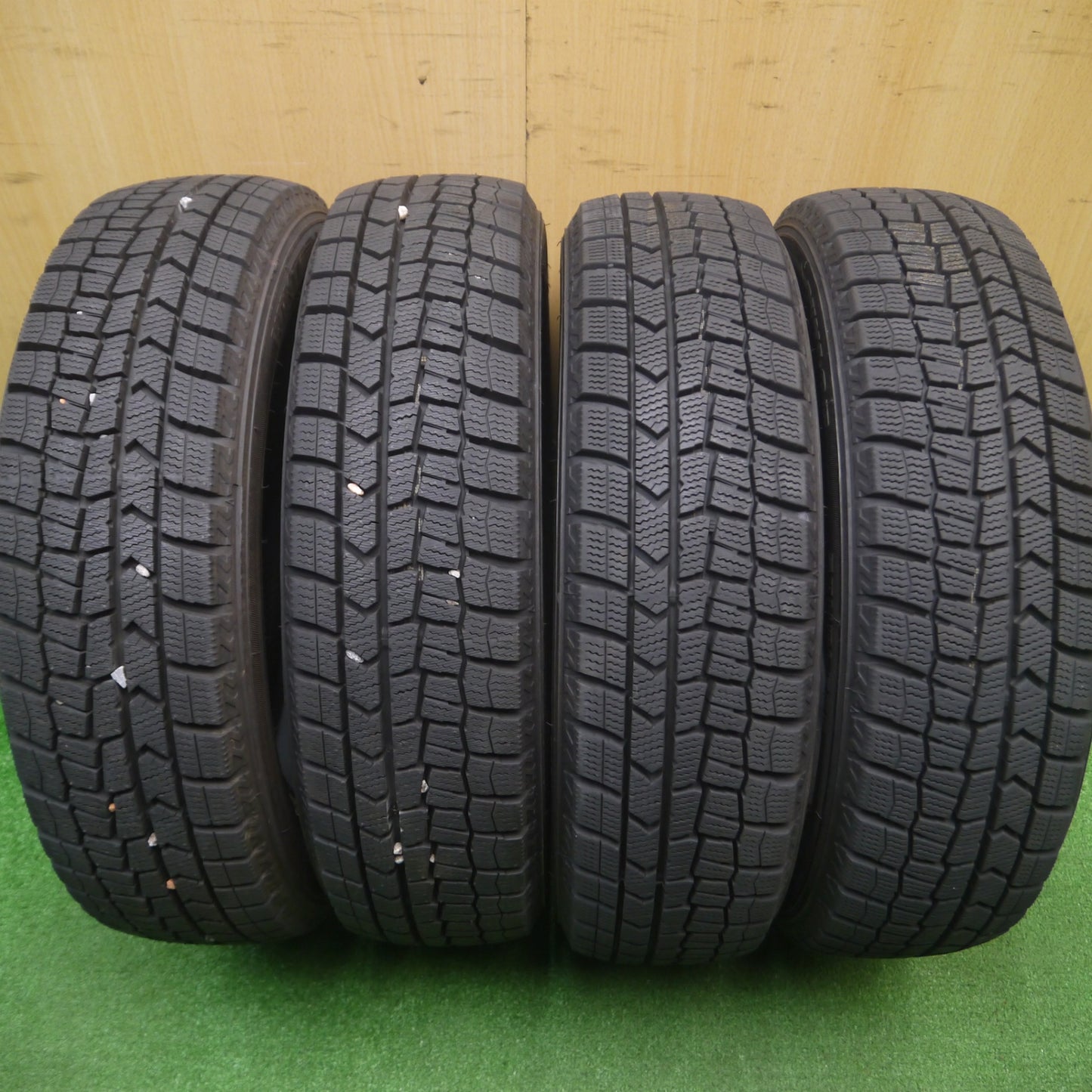 [送料無料] 超バリ溝！22年！ほぼ10分★スタッドレス 155/65R14 ダンロップ ウインターマックス WM02 タイヤ 14インチ N-BOX ワゴンR タント ムーヴ等★4110602Hスタ