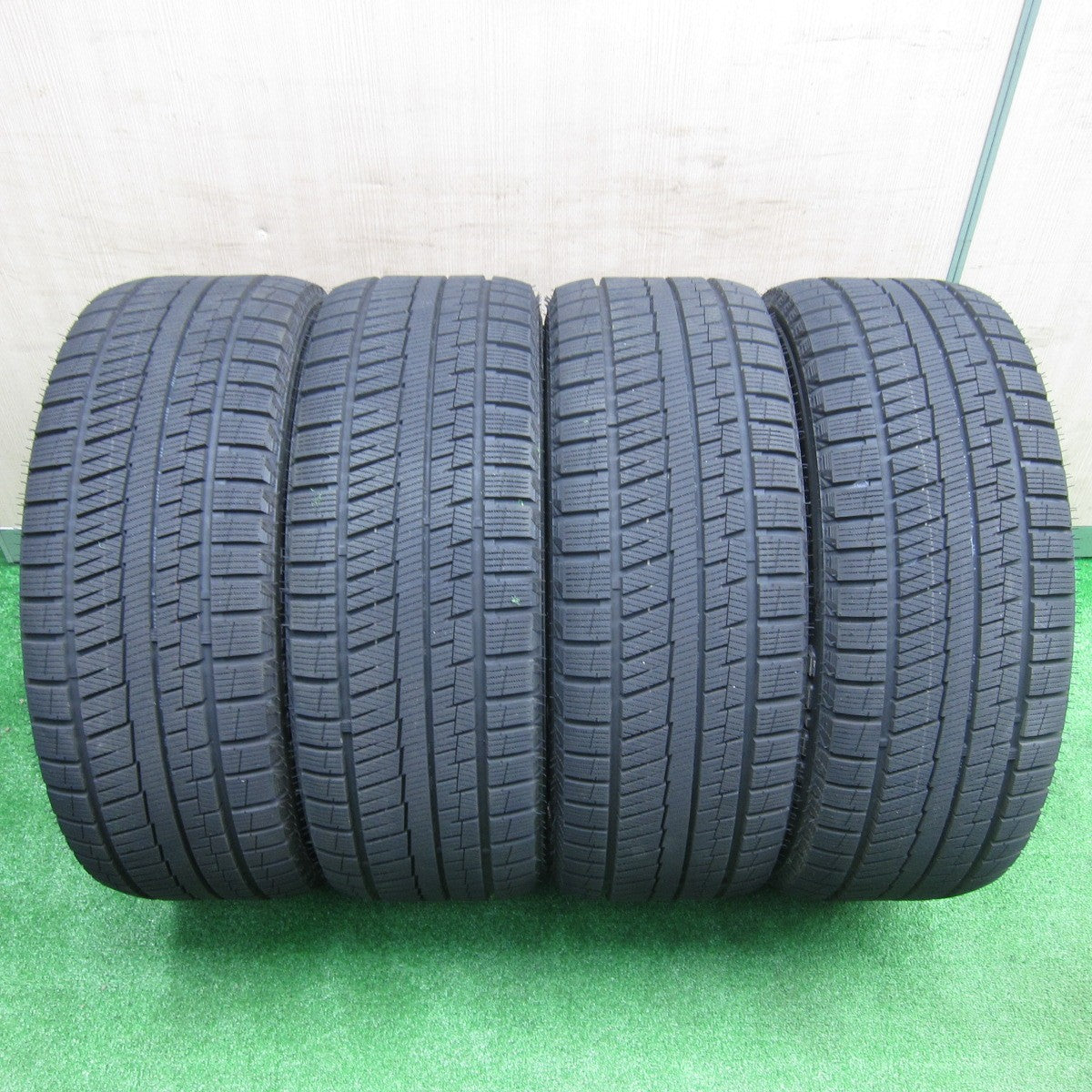 [送料無料] タイヤほぼ未使用！21年！キレイ★86 BRZ 等 215/45R17 スタッドレス グリップマックス GRIP ICE X ホワイトレター ESTROSA エステローザ PCD100/5H★4111804TNス