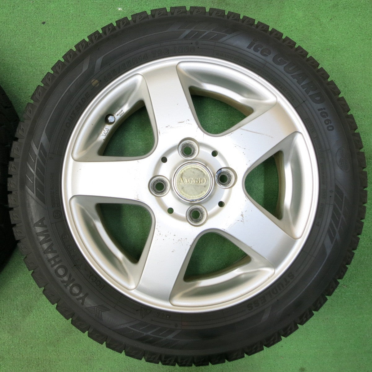 *送料無料* バリ溝！ほぼ10分★スタッドレス 165/65R14 ヨコハマ アイスガード iG60 VAGGIO 14インチ PCD100/4H★4051002イス