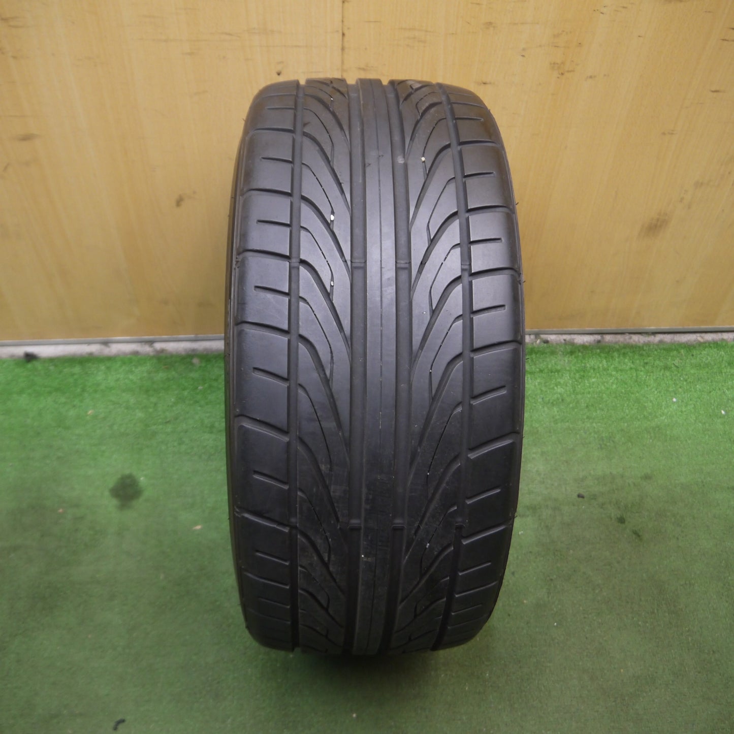 *送料無料* バリ溝！8.5分★245/40R18 ダンロップ ディレッツァ DZ101 タイヤ 18インチ レクサス ベンツ BMW 等★4073104Hノタ