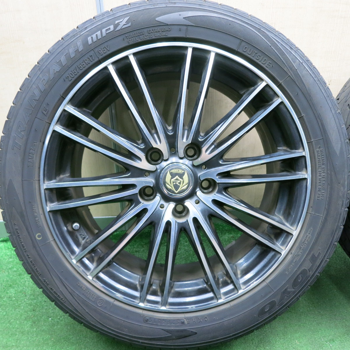 *送料無料* 4本価格★205/55R17 トーヨー トランパス MPZ RiZLEY ライツレー 17インチ PCD114.3/5H★4070903HAノ