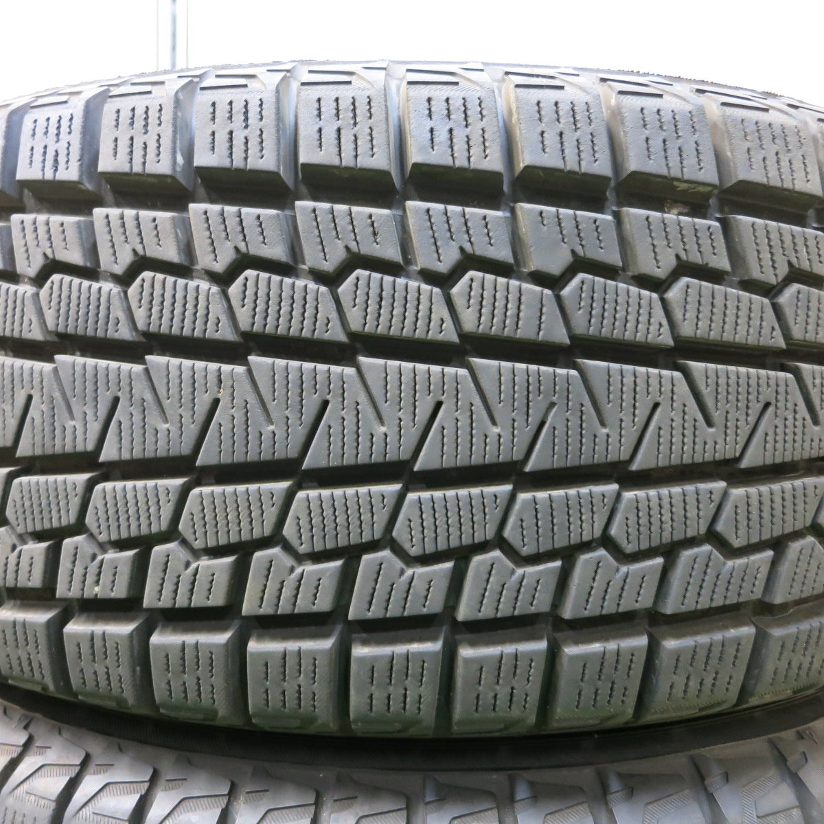 *送料無料* バリ溝！22年！キレイ！9.5分★スタッドレス 235/60R18 ヨコハマ アイスガード G075 Kosei 光生 18インチ PCD114.3/5H★4082902SYス