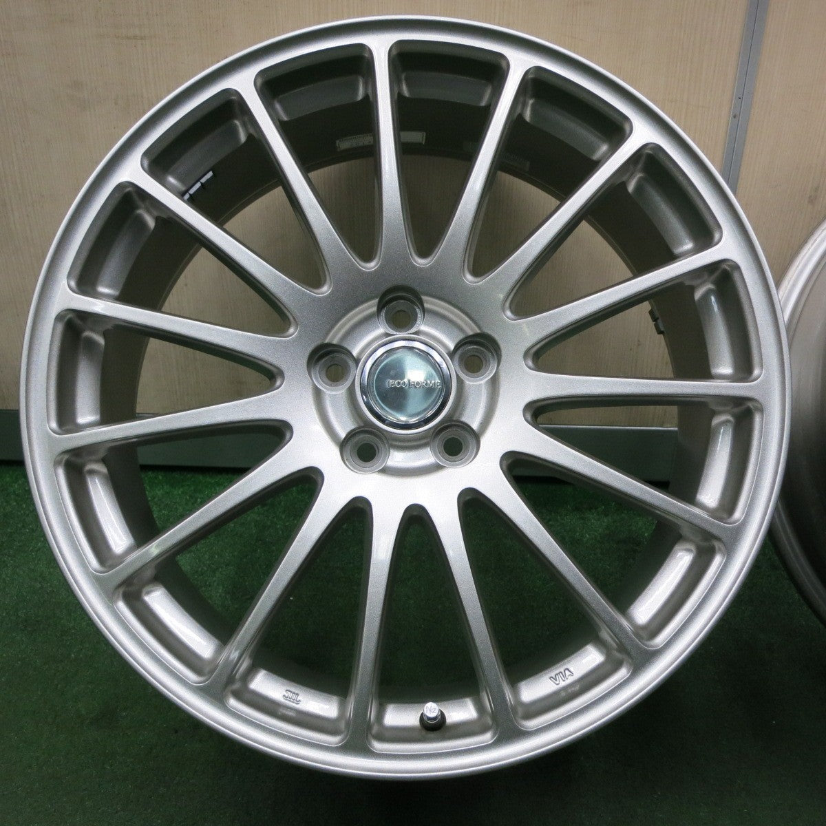 *送料無料* キレイ★ECO FORME エコフォルム ホイール 18インチ 18×7.5J PCD100/5H★4060502NJホ