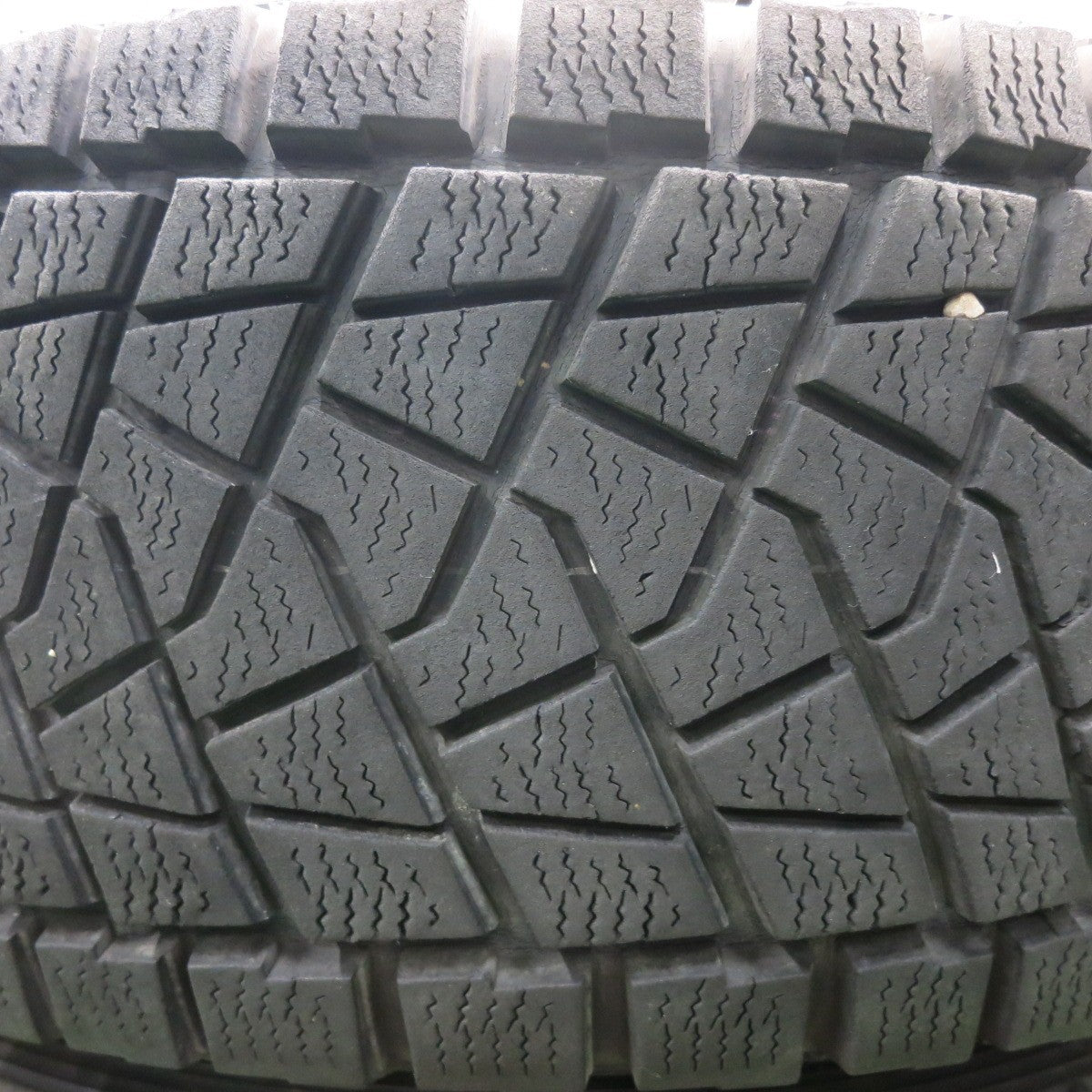 *送料無料* キレイ★ジープ等 XTREME-J 265/70R17 スタッドレス ブリヂストン ブリザック DM-Z3 17インチ PCD127/5H★4042704HAス