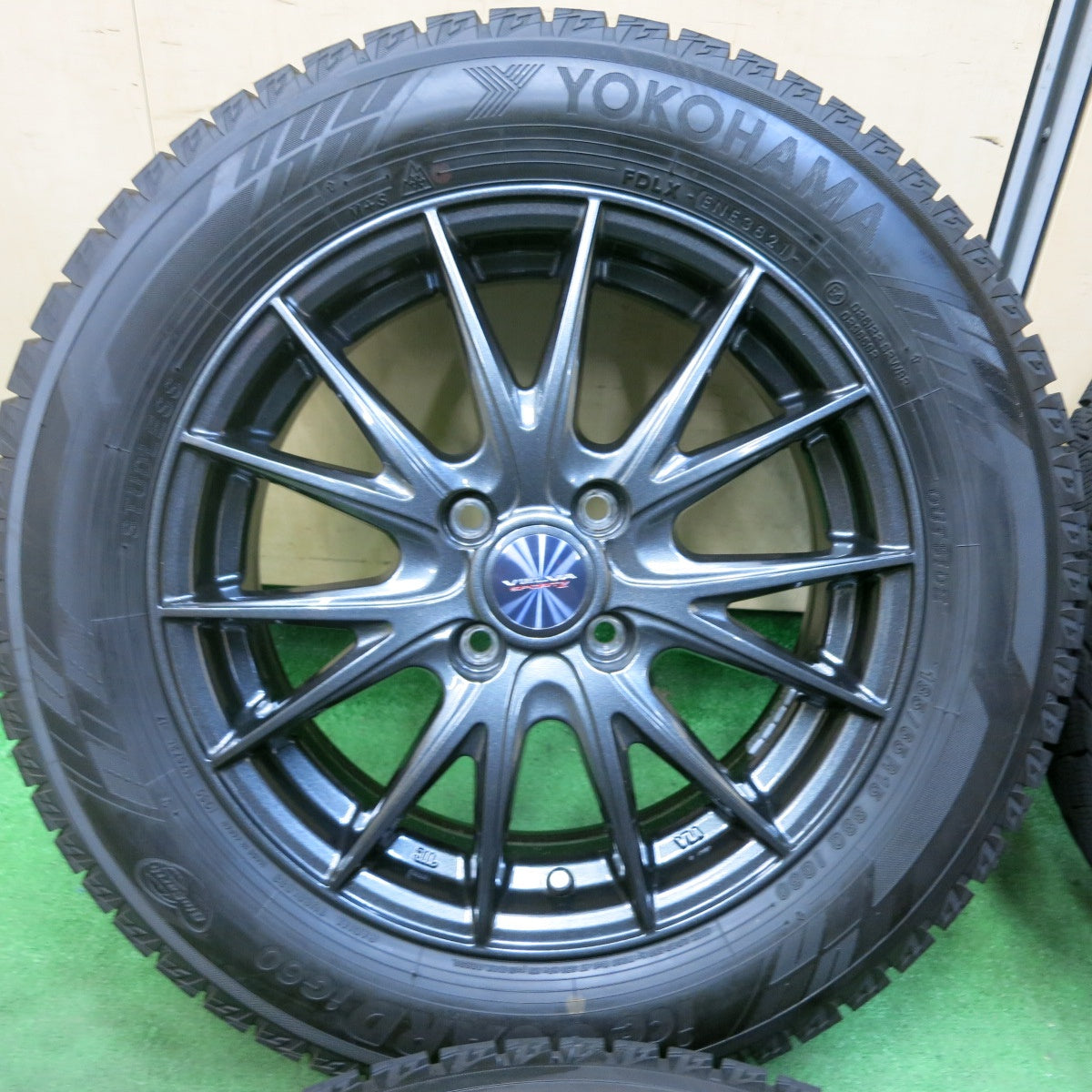 [送料無料] バリ溝！21年！キレイ！9.5分★スタッドレス 185/65R15 ヨコハマ アイスガード iG60 VELVA SPORTZ ヴェルヴァ 15インチ PCD100/4H★4102501SYス