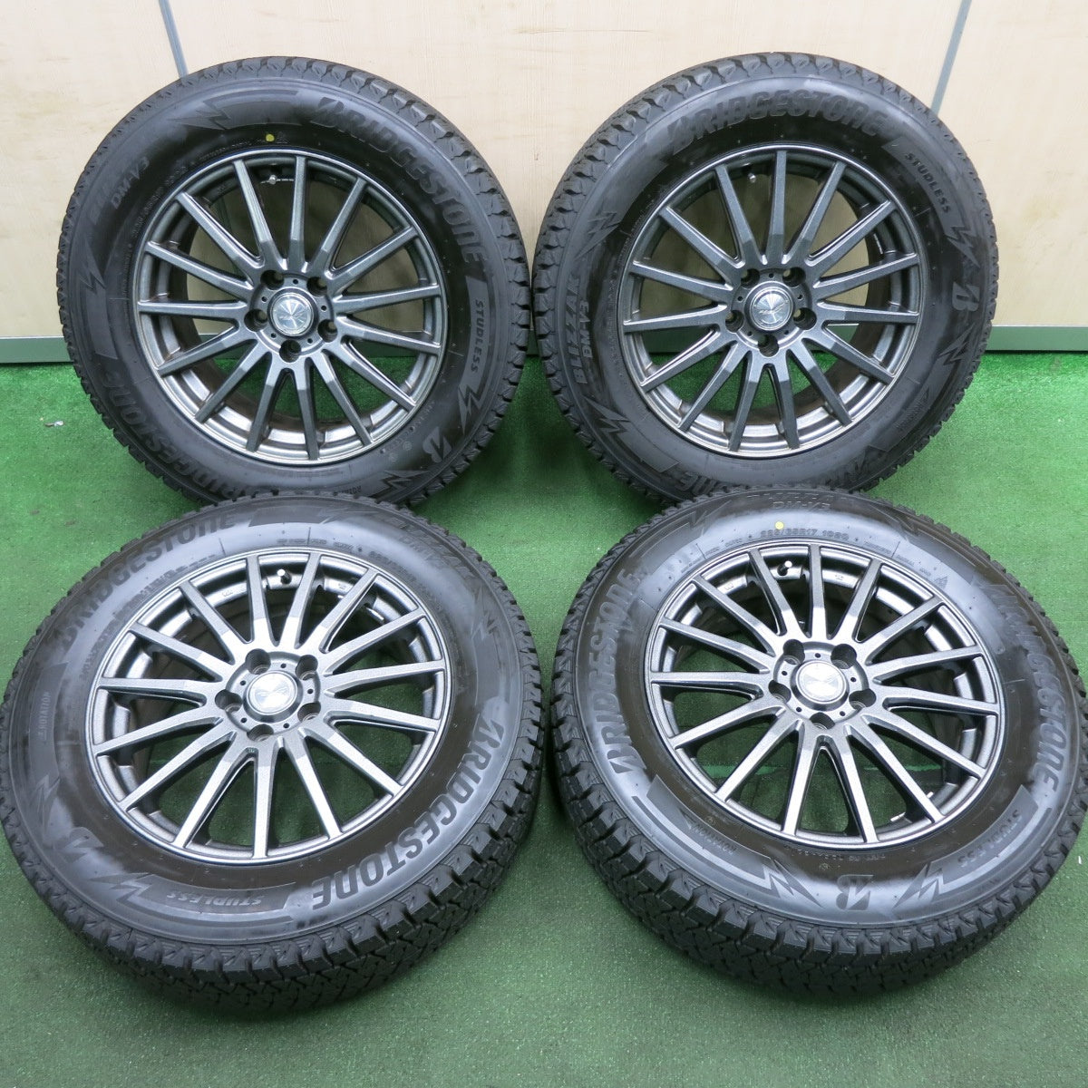 *送料無料* バリ溝！21年！キレイ！ほぼ10分★スタッドレス 225/65R17 ブリヂストン ブリザック DM-V3 SEIN RACING S ザイン レーシングS PCD114.3/5H★4042015HAス