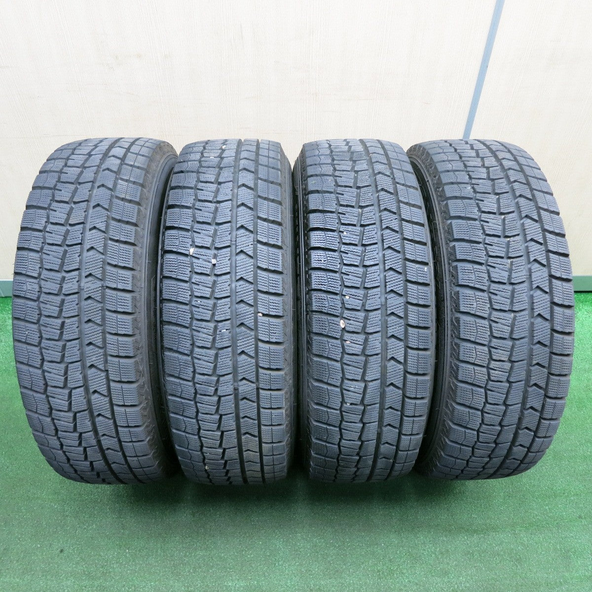 *送料無料* バリ溝！21年！キレイ！9.5分★スタッドレス 205/65R16 ダンロップ ウインターマックス WM02 PRD 16インチ PCD114.3/5H★4040901TNス