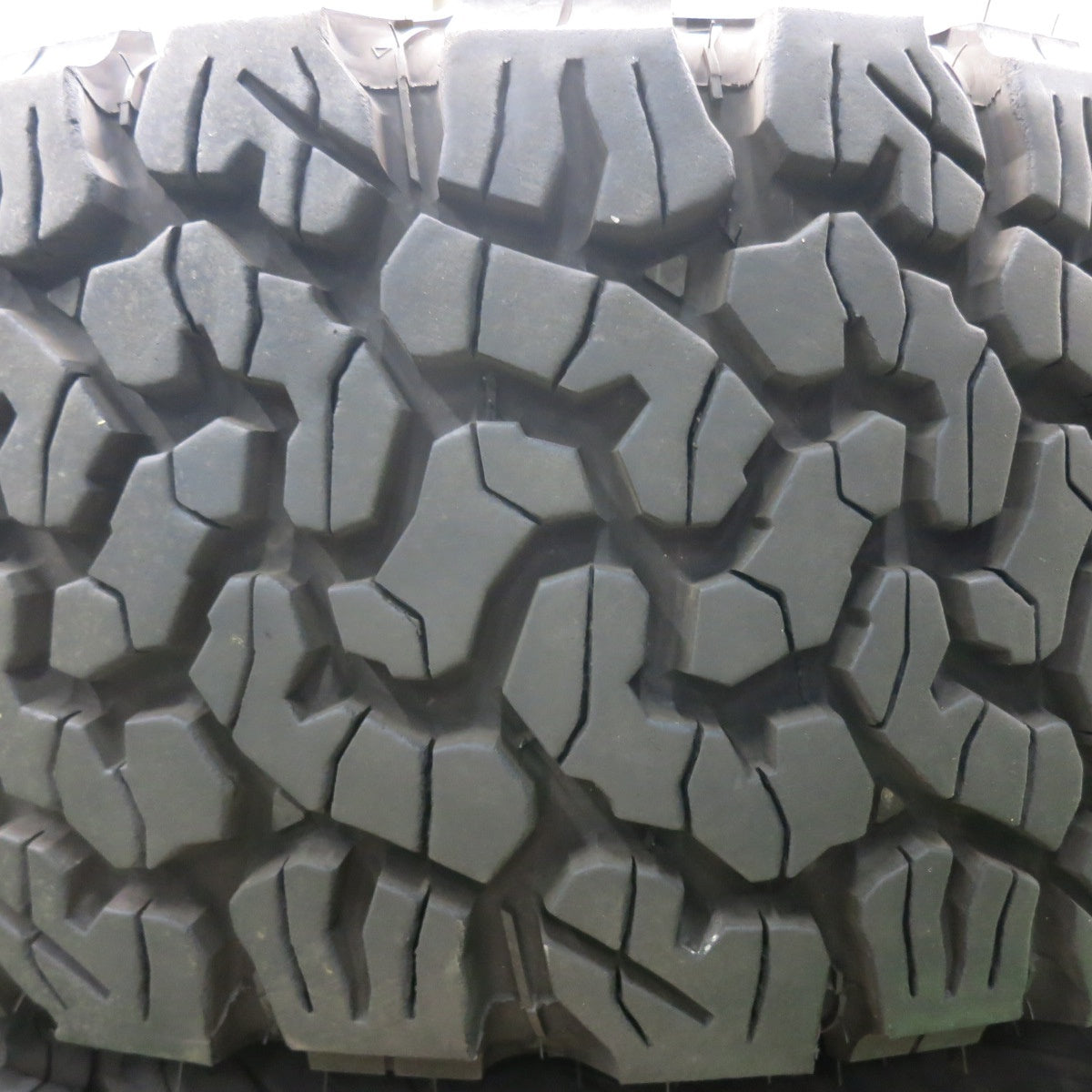 *送料無料* バリ溝！21年！綺麗！9.5分★RAYS TEAM DAYTONA M9 265/65R17 120/117S BFグッドリッチ All-Terrain T/A KO2 レイズ デイトナ PCD139.7/6H★4071102HAノ