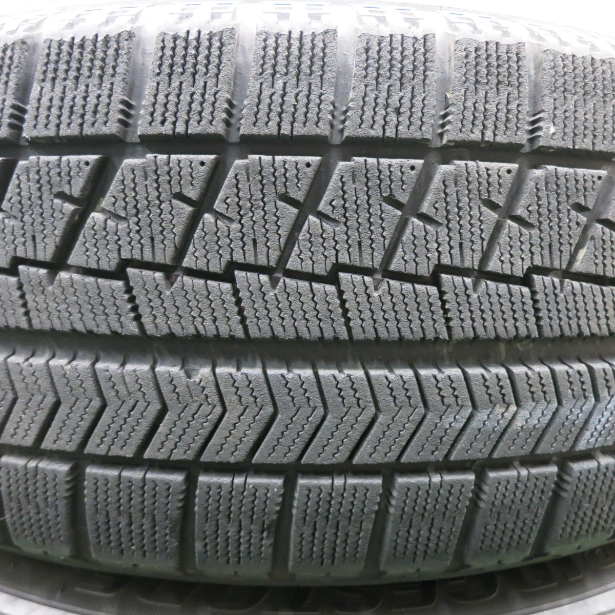 *送料無料* キレイ★ベンツ 等 AGA Burg 215/60R17 スタッドレス ブリヂストン ブリザック VRX 17インチ PCD112/5H★4032905NJス