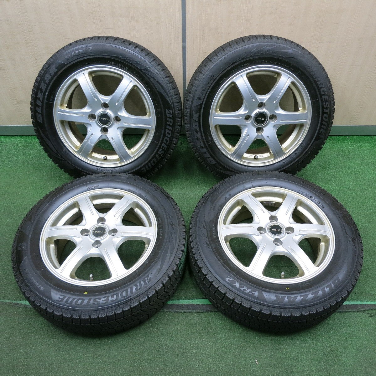 *送料無料* バリ溝！21年！9.5分★スタッドレス 185/65R15 ブリヂストン ブリザック VRX2 FEID 15インチ PCD100/4H★4032405NJス