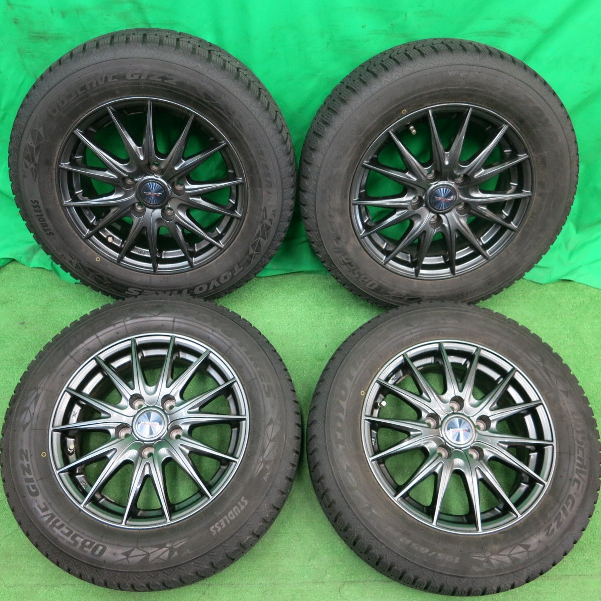 *送料無料* バリ溝！21年！綺麗！9分★スタッドレス 195/65R15 トーヨー オブザーブ GIZ2 VELVA SPORTZ ヴェルヴァ 15インチ PCD114.3/5H★4042906ナス