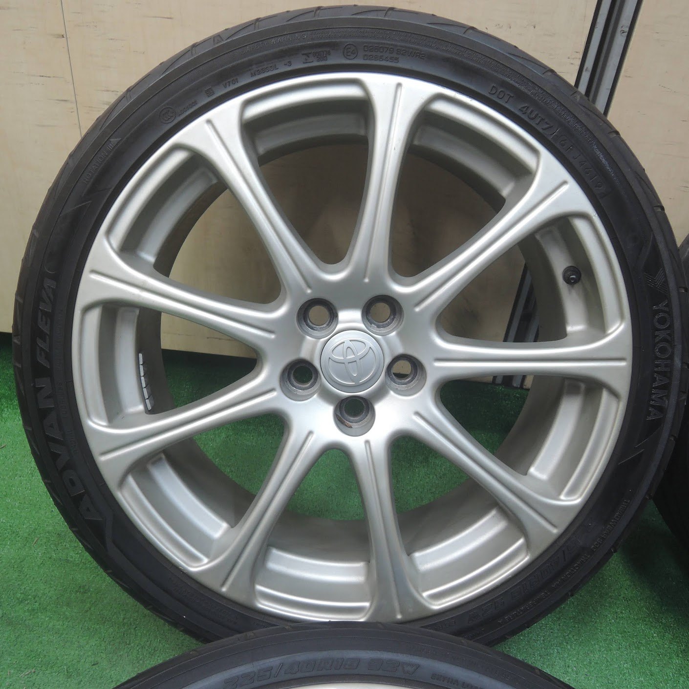 *送料無料* 4本価格★トヨタ アベンシス 純正 225/40R18 ヨコハマ アドバン FLEVA 18インチ PCD100/5H★4011705SYノ