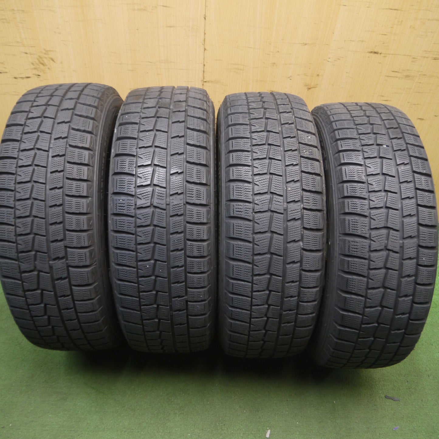 *送料無料* バリ溝！キレイ！8.5分★ベンツ等 Eurodesign 205/55R16 スタッドレス ダンロップ ウインターマックス WM01 ユーロデザイン PCD112/5H★4052408Hス