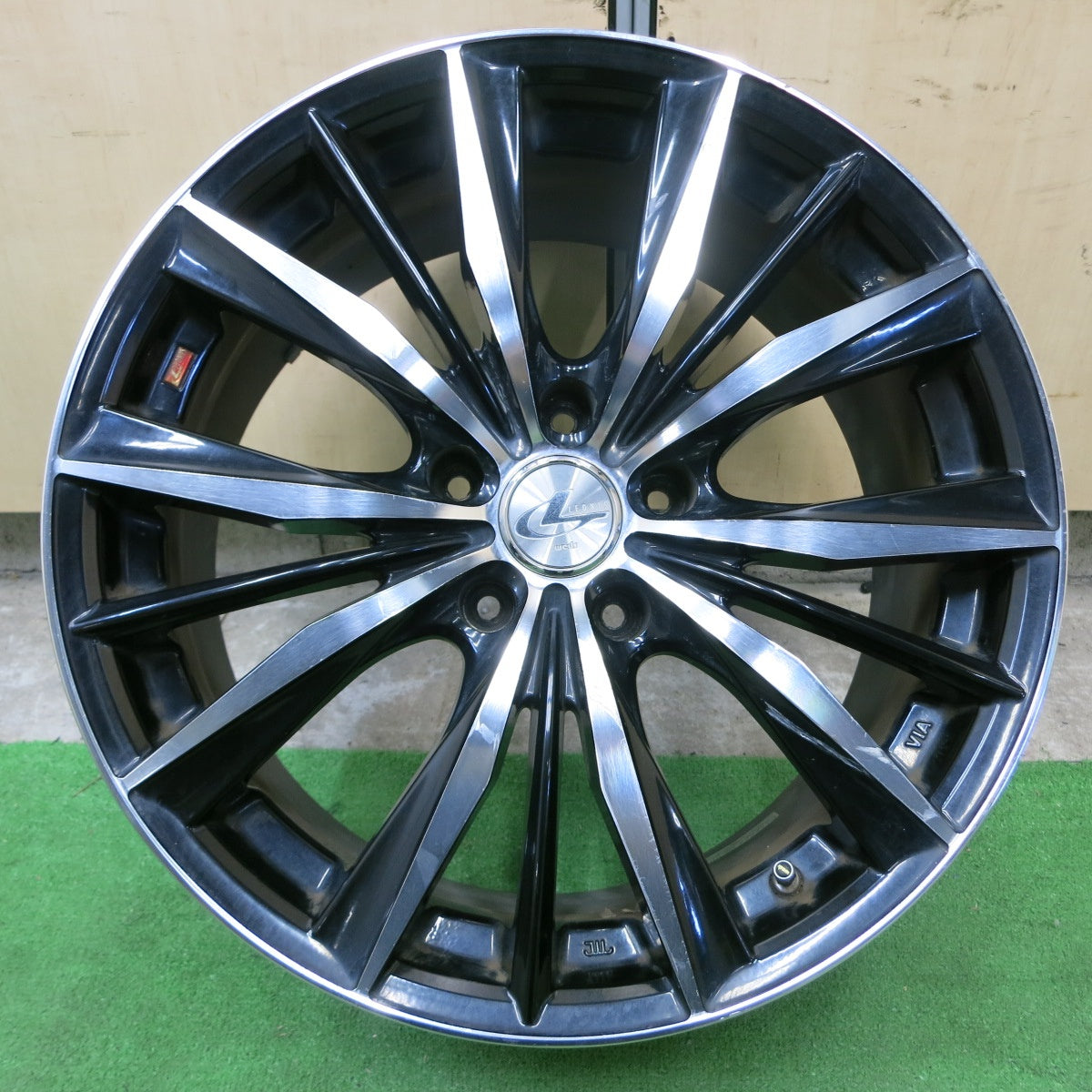 *送料無料* 1本価格★LEONIS VX weds ホイール 18インチ 18×8J レオニス ウェッズ PCD114.3/5H★4080303ナホ